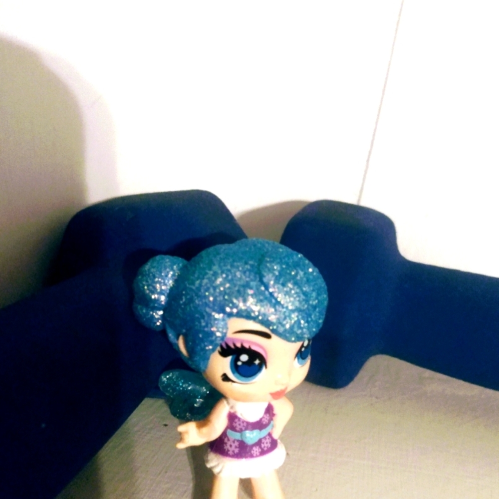 Small Hatchimal Pixie Figure
